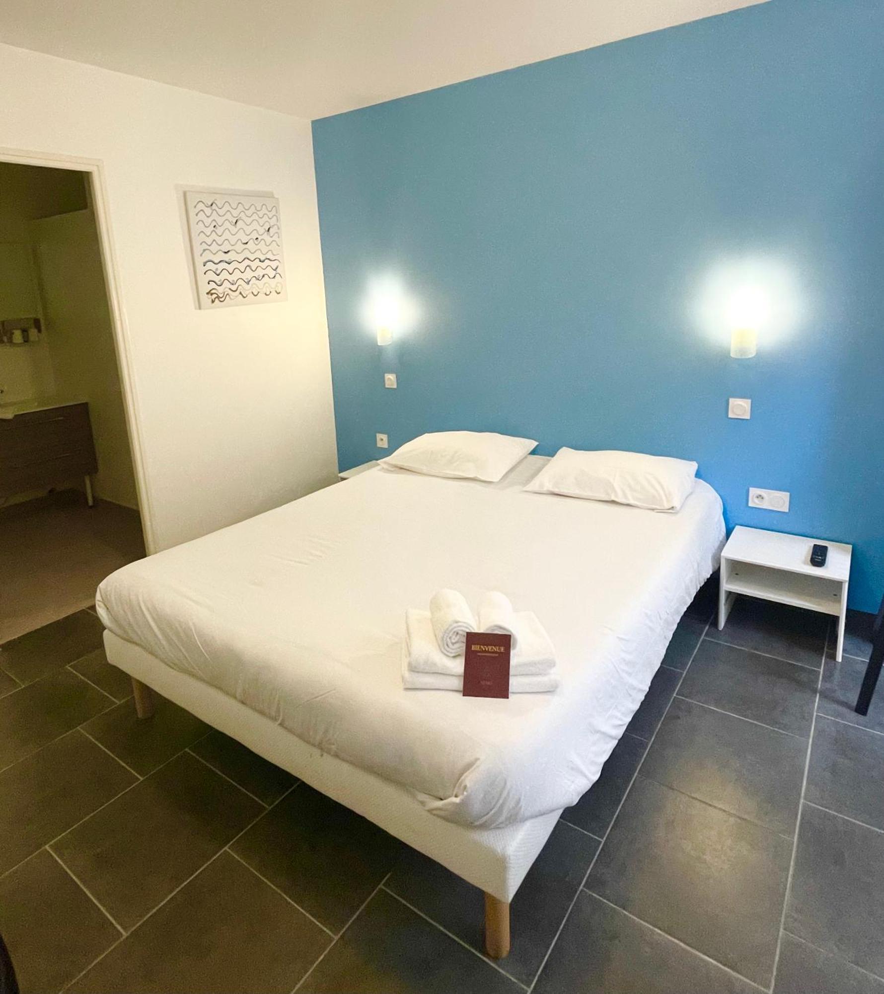 Hotel Nemo Aeroport De Pau - Kb Hotel Group Sauvagnon Экстерьер фото