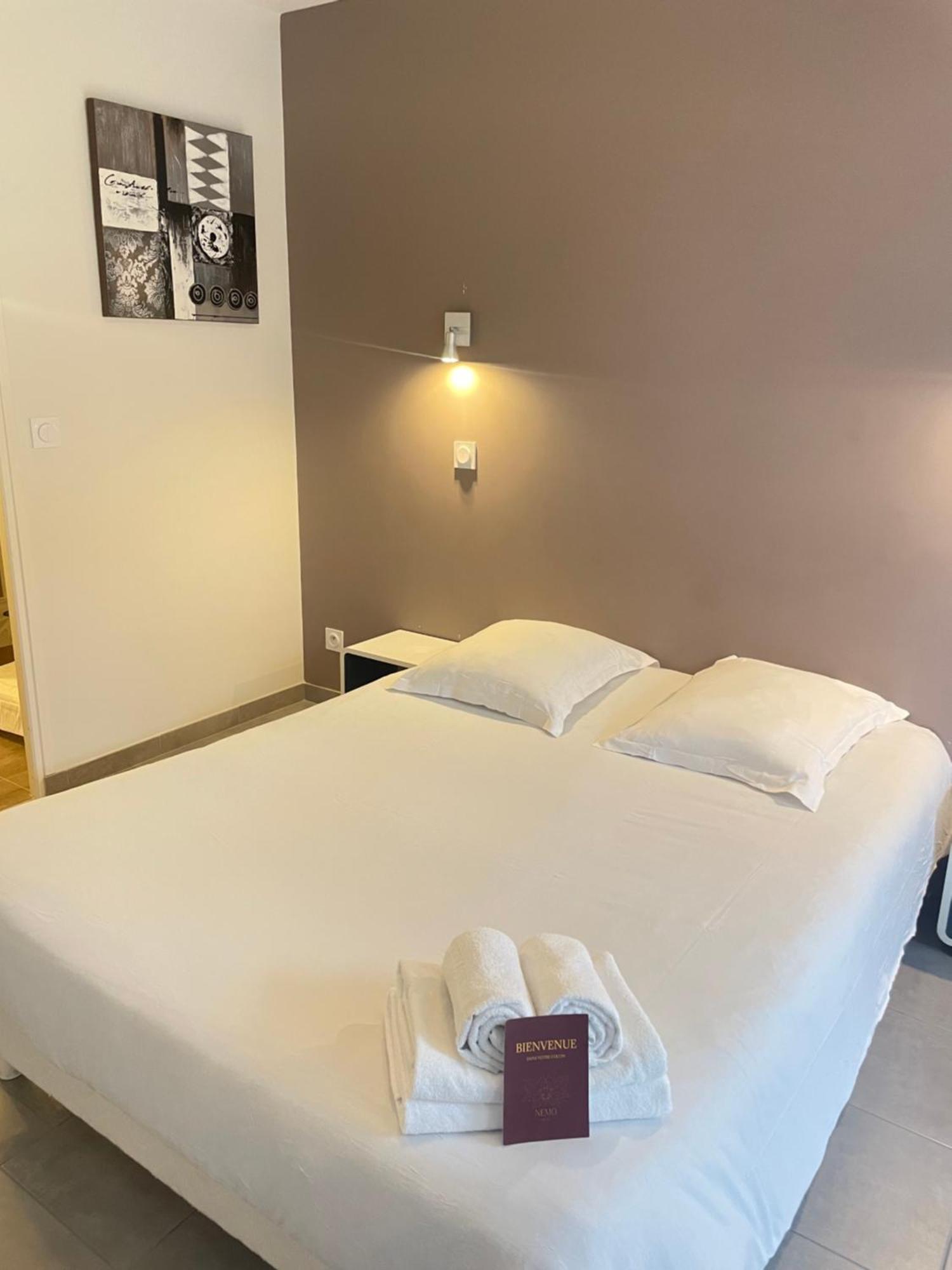Hotel Nemo Aeroport De Pau - Kb Hotel Group Sauvagnon Экстерьер фото