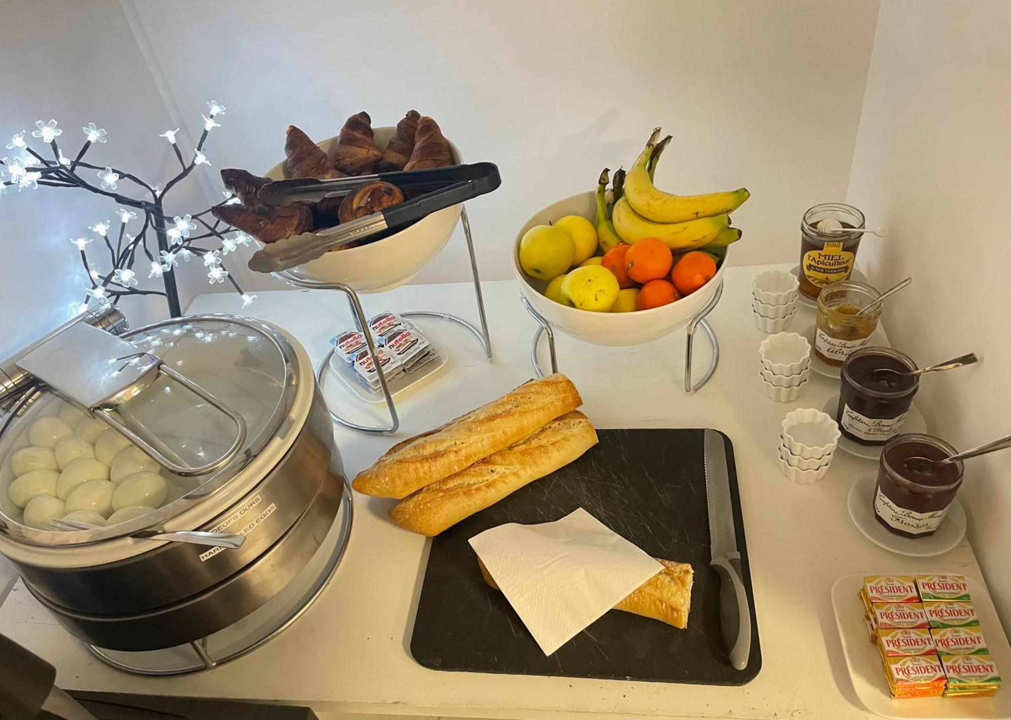 Hotel Nemo Aeroport De Pau - Kb Hotel Group Sauvagnon Экстерьер фото