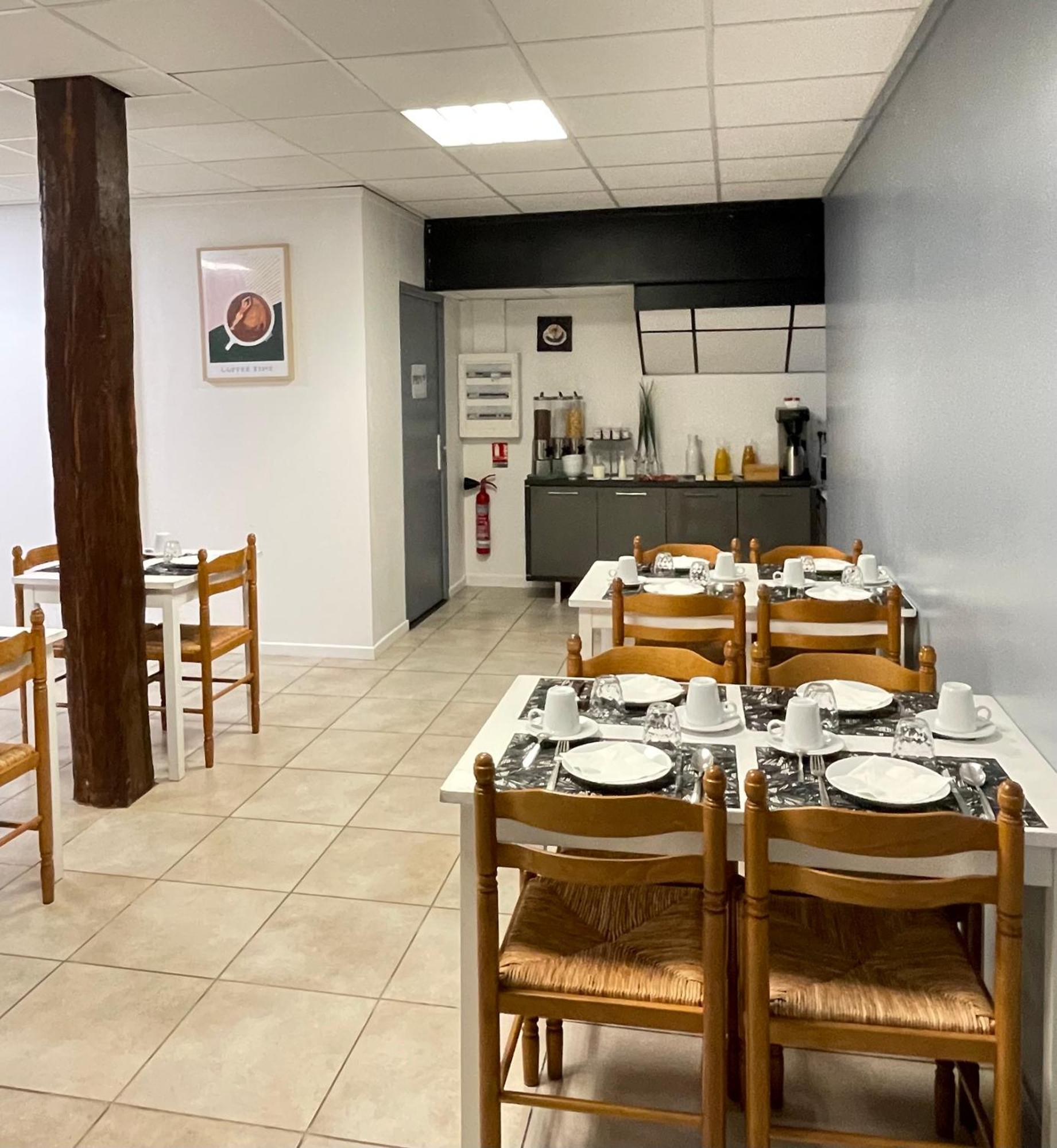 Hotel Nemo Aeroport De Pau - Kb Hotel Group Sauvagnon Экстерьер фото