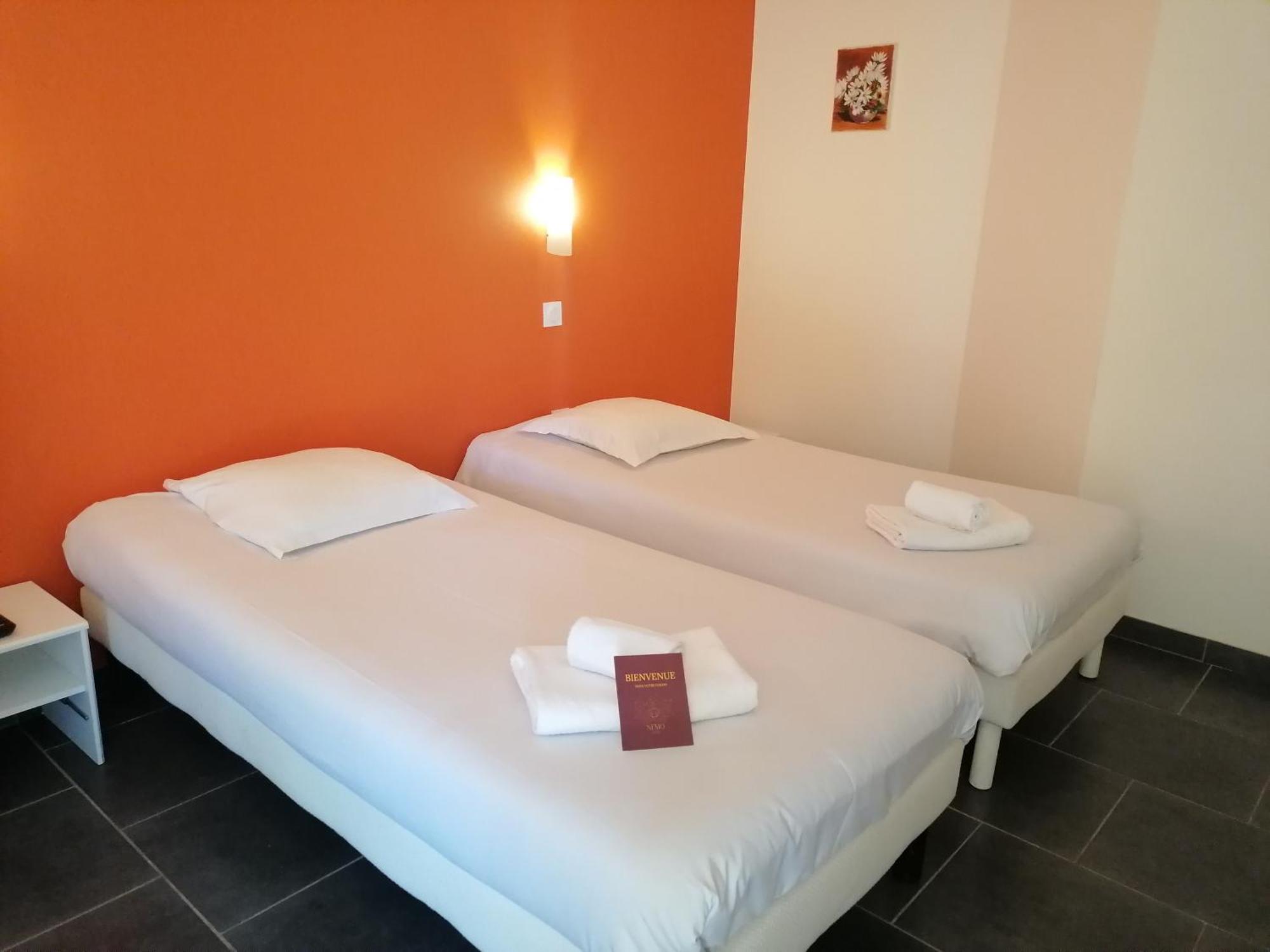 Hotel Nemo Aeroport De Pau - Kb Hotel Group Sauvagnon Экстерьер фото